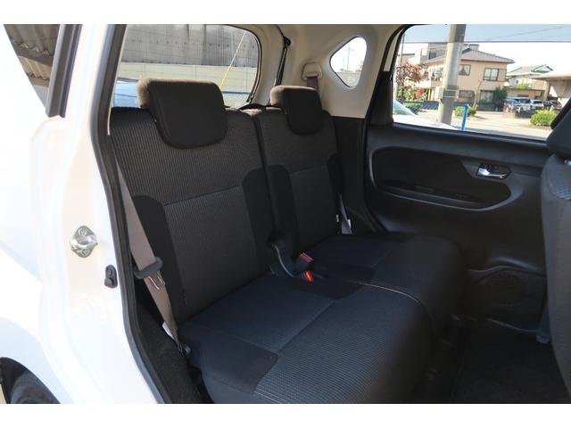 ステラ カスタムＲ　スマートアシスト　ＬＥＤライト＆フォグ　フルセグＳＤナビ　Ｂｌｕｅｔｏｏｔｈ　全方位モニター　ＥＴＣ　運転席シートヒーター　アイドリングストップ　スマートアシスト　純正アルミ　スマートキー　ＵＳＢソケット　禁煙車（9枚目）