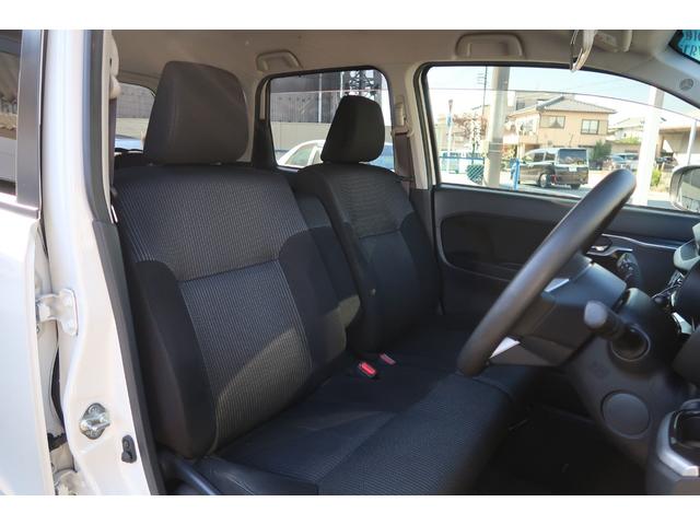 ステラ カスタムＲ　スマートアシスト　ＬＥＤライト＆フォグ　フルセグＳＤナビ　Ｂｌｕｅｔｏｏｔｈ　全方位モニター　ＥＴＣ　運転席シートヒーター　アイドリングストップ　スマートアシスト　純正アルミ　スマートキー　ＵＳＢソケット　禁煙車（11枚目）