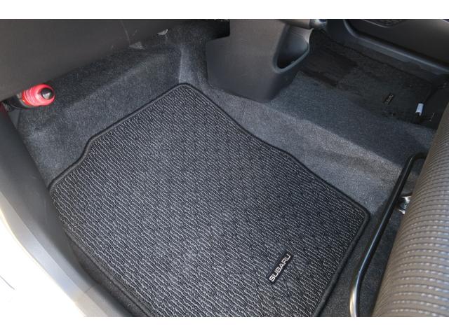 ステラ カスタムＲ　スマートアシスト　ＬＥＤライト＆フォグ　フルセグＳＤナビ　Ｂｌｕｅｔｏｏｔｈ　全方位モニター　ＥＴＣ　運転席シートヒーター　アイドリングストップ　スマートアシスト　純正アルミ　スマートキー　ＵＳＢソケット　禁煙車（12枚目）