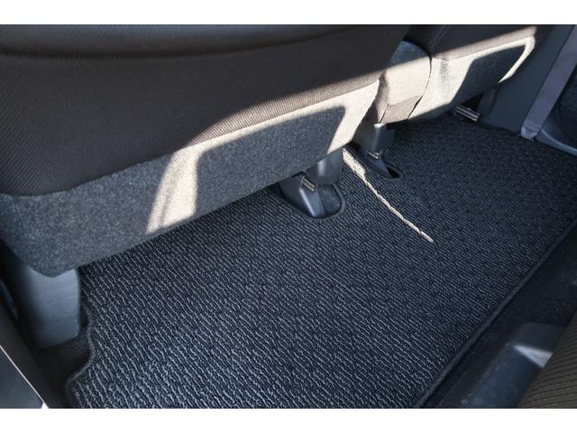 ステラ カスタムＲ　スマートアシスト　ＬＥＤライト＆フォグ　フルセグＳＤナビ　Ｂｌｕｅｔｏｏｔｈ　全方位モニター　ＥＴＣ　運転席シートヒーター　アイドリングストップ　スマートアシスト　純正アルミ　スマートキー　ＵＳＢソケット　禁煙車（13枚目）