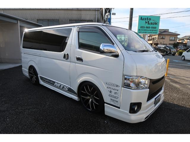 ハイエースバン スーパーＧＬ　ダークプライム　前席レカロシート　ベッドキット　フルセグナビ　フロント＆サイド＆バックカメラ　ＦＯＣＡＬスピーカー　ＭＴＳ２０インチ＆エアロ　３インチダウン　センター２本出しマフラー　カーボンリアスポイラー（2枚目）