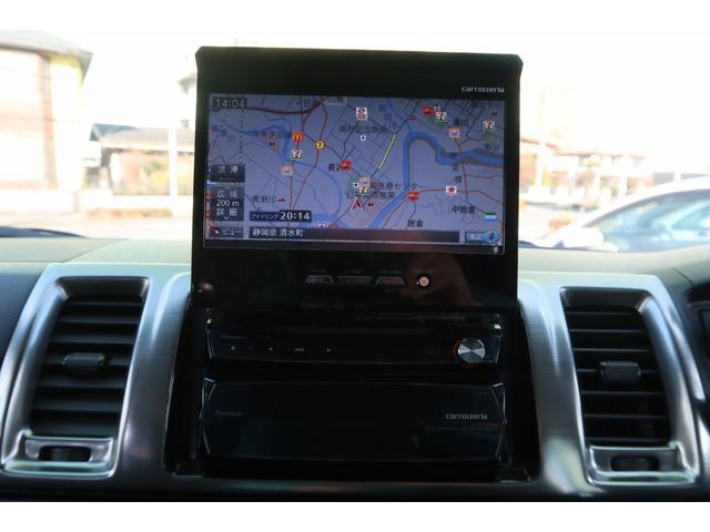 ハイエースバン スーパーＧＬ　ダークプライム　前席レカロシート　ベッドキット　フルセグナビ　フロント＆サイド＆バックカメラ　ＦＯＣＡＬスピーカー　ＭＴＳ２０インチ＆エアロ　３インチダウン　センター２本出しマフラー　カーボンリアスポイラー（26枚目）