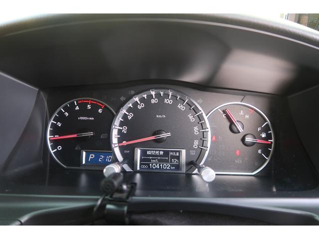 ハイエースバン スーパーＧＬ　ダークプライム　前席レカロシート　ベッドキット　フルセグナビ　フロント＆サイド＆バックカメラ　ＦＯＣＡＬスピーカー　ＭＴＳ２０インチ＆エアロ　３インチダウン　センター２本出しマフラー　カーボンリアスポイラー（34枚目）