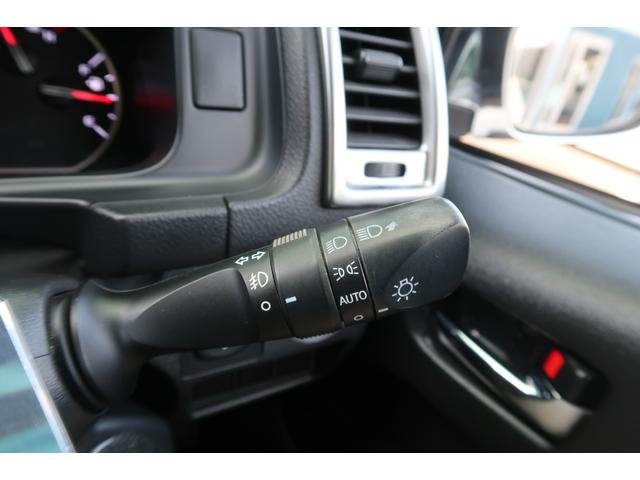 ハイエースバン スーパーＧＬ　ダークプライム　前席レカロシート　ベッドキット　フルセグナビ　フロント＆サイド＆バックカメラ　ＦＯＣＡＬスピーカー　ＭＴＳ２０インチ＆エアロ　３インチダウン　センター２本出しマフラー　カーボンリアスポイラー（38枚目）