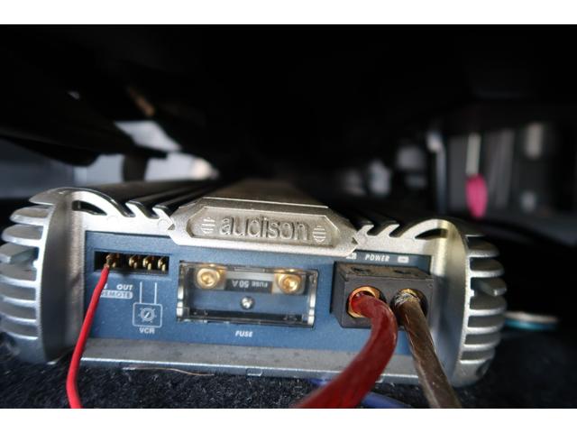 ハイエースバン スーパーＧＬ　ダークプライム　前席レカロシート　ベッドキット　フルセグナビ　フロント＆サイド＆バックカメラ　ＦＯＣＡＬスピーカー　ＭＴＳ２０インチ＆エアロ　３インチダウン　センター２本出しマフラー　カーボンリアスポイラー（43枚目）