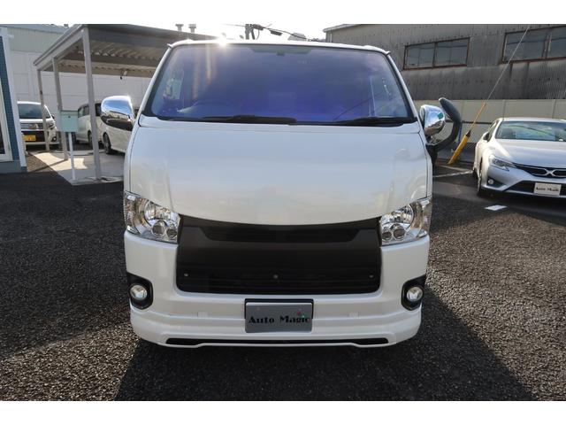 ハイエースバン スーパーＧＬ　ダークプライム　前席レカロシート　ベッドキット　フルセグナビ　フロント＆サイド＆バックカメラ　ＦＯＣＡＬスピーカー　ＭＴＳ２０インチ＆エアロ　３インチダウン　センター２本出しマフラー　カーボンリアスポイラー（57枚目）