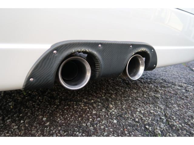 ハイエースバン スーパーＧＬ　ダークプライム　前席レカロシート　ベッドキット　フルセグナビ　フロント＆サイド＆バックカメラ　ＦＯＣＡＬスピーカー　ＭＴＳ２０インチ＆エアロ　３インチダウン　センター２本出しマフラー　カーボンリアスポイラー（77枚目）