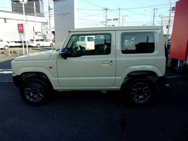 ジムニー ６６０　ＸＣ　４ＷＤ　インタークーラーターボ　デュアルセンサー　デュアルセンサーブレーキＳ　Ｗエアバッグ　ＡＵＴＯエアコン　パワーウィンドゥ　スマキー　アクティブクルーズコントロール　ＬＤＡ　運転席エアバッグ　ＬＥＤへッドライト　アルミ　キーフリーシステム　ＰＳ（19枚目）