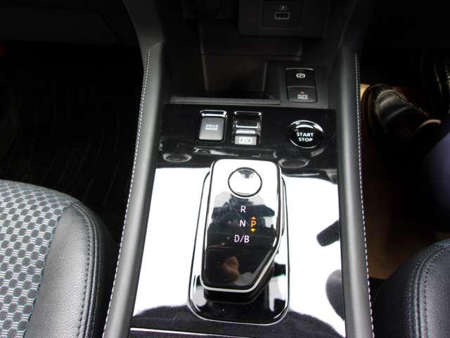 キックス 1.2 X 90周年記念車 (e-POWER) 純正メモリーナビ アラウンドビューモニタ アラウンドモニター 衝突被害軽減ブレ-キ LED メモリ-ナビ 車線逸脱警報 バックモニター ETC(10枚目)