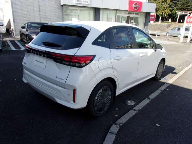 ノート １．２　Ｘ　純正コネクトナビ　プロパイロット　リアカメラ　衝突被害軽減ブレ－キ　全方位カメラ　ＥＴＣ付　ＬＥＤヘッドライト　レーダークルーズ　レーンアシスト　インテリジェントキー　ワンオーナー　アイドリングストップ　ワンセグＴＶ　ＴＶナビ　ＡＢＳ（5枚目）