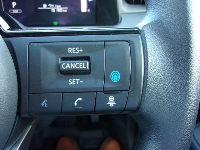 ノート １．２　Ｘ　純正コネクトナビ　プロパイロット　リアカメラ　衝突被害軽減ブレ－キ　全方位カメラ　ＥＴＣ付　ＬＥＤヘッドライト　レーダークルーズ　レーンアシスト　インテリジェントキー　ワンオーナー　アイドリングストップ　ワンセグＴＶ　ＴＶナビ　ＡＢＳ（11枚目）