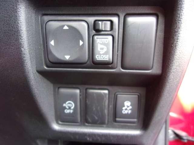 ジューク １．５　１５ＲＸ　パーソナライゼーション　パナソニックメモリーナビ　アラウンドビュ　ドライブレコーダー　ワンセグＴＶ　アルミホイール　インテリジェントキー　バックモニター　ＥＴＣ　オートエアコン　アイドリングストップ　メモリーナビ　パノラミックビューモニター（10枚目）