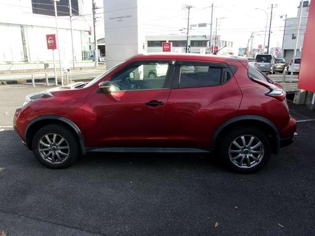 ジューク １．５　１５ＲＸ　パーソナライゼーション　パナソニックメモリーナビ　アラウンドビュ　ドライブレコーダー　ワンセグＴＶ　アルミホイール　インテリジェントキー　バックモニター　ＥＴＣ　オートエアコン　アイドリングストップ　メモリーナビ　パノラミックビューモニター（16枚目）