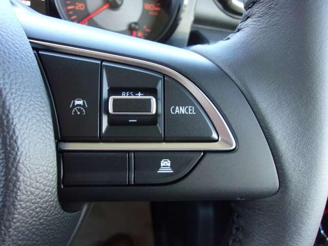 ジムニーシエラ １．５　ＪＣ　４ＷＤ　登録済み車スズキＣｏｎｎｅｃｔ　追突軽減ブレーキ　アイドリングＳ　スマートエントリー　車線逸脱警報装置　ダブルエアバッグ　キーレスエントリー　パワーステアリング　オートクルーズコントロール　ＬＥＤへッドライト　ＰＷ　ＡＡＣ　ＡＢＳ　パートタイム４ＷＤ（12枚目）