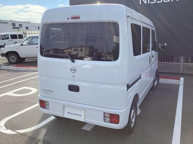 ＮＶ１００クリッパーバン ６６０　ＤＸ　ハイルーフ　５ＡＧＳ車　衝突軽減ブレーキ　障害物ソナー　オートラ　キーレスキー　パワーウィンドー　パワステ付き　運転席エアバック　エアコン　整備記録簿　インテリジェントエマージェンシーブレーキ（2枚目）