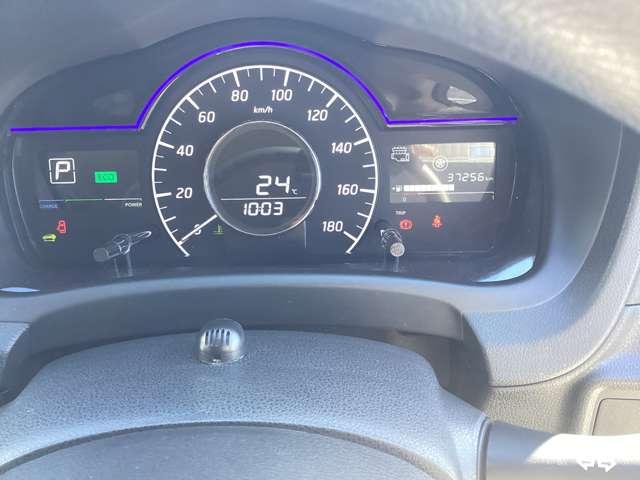 ノート １．２　ｅ－ＰＯＷＥＲ　Ｘ　エマブレ＆前後障害物ソナー　３６０°カメラ　Ｒカメラ　運転席助手席エアバック　レーンキープ　ＡＵＴＯエアコン　ナビＴＶ　ＡＷ　運転席エアバッグ　キーレスエントリー　ＥＴＣ車載器　パワーウィンドウ　パワステ　メモリーナビ　ＡＢＳ（11枚目）