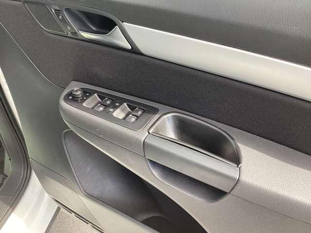 シャラン TSI コンフォートライン 1.4Lターボエンジン スマートエントリー ワンオーナー バックカメラ 衝突軽減ブレーキ(6枚目)