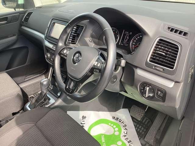 シャラン TSI コンフォートライン 1.4Lターボエンジン スマートエントリー ワンオーナー バックカメラ 衝突軽減ブレーキ(7枚目)