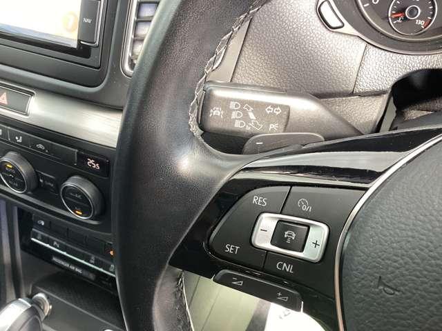 シャラン TSI コンフォートライン 1.4Lターボエンジン スマートエントリー ワンオーナー バックカメラ 衝突軽減ブレーキ(11枚目)