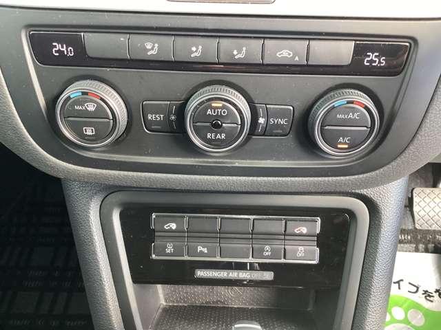 シャラン TSI コンフォートライン 1.4Lターボエンジン スマートエントリー ワンオーナー バックカメラ 衝突軽減ブレーキ(17枚目)