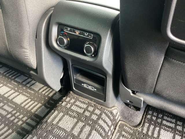 シャラン TSI コンフォートライン 1.4Lターボエンジン スマートエントリー ワンオーナー バックカメラ 衝突軽減ブレーキ(20枚目)