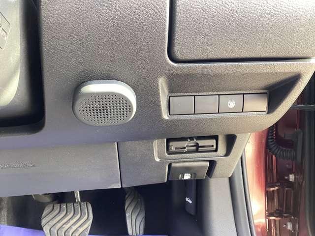 オーラ １．２　Ｇ　アラウンドビューＭ＆スマミラ　自動（被害軽減）ブレーキ　ＬＥＤ　ＬＫＡ　ＥＴＣ　ドライブレコーダー　カーテンエアバッグ　アルミホイール　インテリジェントキー　パワーウィンドウ　フルオートエアコン　キーレスエントリー　メモリーナビ（8枚目）