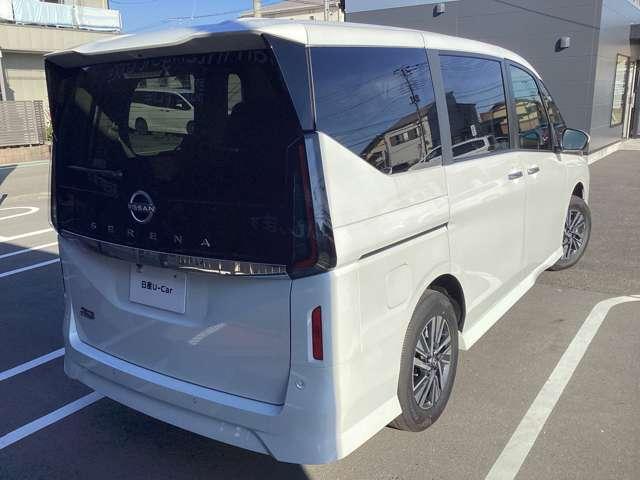 セレナ ２．０　ハイウェイスターＶ　４ＷＤ　プロパイロット　メーカーコネクトナビ　寒冷地　３６０°カメラ　Ｂカメラ　追従クルコン　両側パワースライドドア　ＬＥＤ　メモリナビ　インテリキー　４ＷＤ　ＥＴＣ　アルミ　ドラレコ　Ｉストップ　衝突回避支援　車線逸脱（2枚目）
