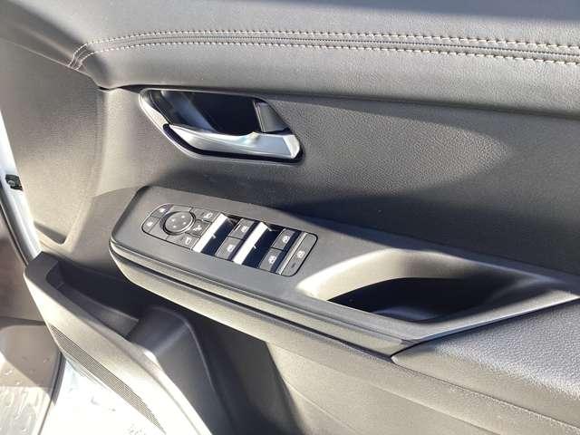 セレナ ２．０　ハイウェイスターＶ　４ＷＤ　プロパイロット　メーカーコネクトナビ　寒冷地　３６０°カメラ　Ｂカメラ　追従クルコン　両側パワースライドドア　ＬＥＤ　メモリナビ　インテリキー　４ＷＤ　ＥＴＣ　アルミ　ドラレコ　Ｉストップ　衝突回避支援　車線逸脱（6枚目）