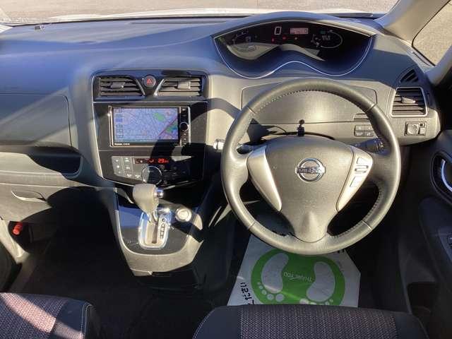 セレナ 2.0 ハイウェイスター Vセレクション+Safety アドバンストセーフティ パッケージ 4WD 衝突軽減ブレーキ&前後障害物 衝突被害軽減ブレーキ バックカメラ 全方位カメラ LEDヘッドライト レーンキープアシスト オートエアコン ETC クルーズコントロール 4WD スマートキー アイドリングストップ ナビTV(3枚目)