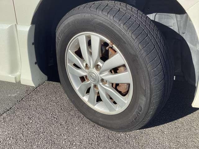 セレナ 2.0 ハイウェイスター Vセレクション+Safety アドバンストセーフティ パッケージ 4WD 衝突軽減ブレーキ&前後障害物 衝突被害軽減ブレーキ バックカメラ 全方位カメラ LEDヘッドライト レーンキープアシスト オートエアコン ETC クルーズコントロール 4WD スマートキー アイドリングストップ ナビTV(4枚目)