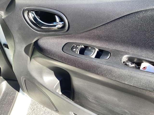 セレナ 2.0 ハイウェイスター Vセレクション+Safety アドバンストセーフティ パッケージ 4WD 衝突軽減ブレーキ&前後障害物 衝突被害軽減ブレーキ バックカメラ 全方位カメラ LEDヘッドライト レーンキープアシスト オートエアコン ETC クルーズコントロール 4WD スマートキー アイドリングストップ ナビTV(6枚目)