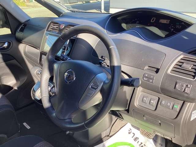 セレナ 2.0 ハイウェイスター Vセレクション+Safety アドバンストセーフティ パッケージ 4WD 衝突軽減ブレーキ&前後障害物 衝突被害軽減ブレーキ バックカメラ 全方位カメラ LEDヘッドライト レーンキープアシスト オートエアコン ETC クルーズコントロール 4WD スマートキー アイドリングストップ ナビTV(7枚目)