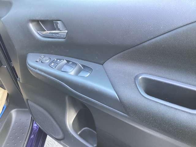 セレナ 1.2 e-POWER ハイウェイスター V 純正10インチモニターナビ・TV 360°カメラ エマジェンシーブレーキ スマキー バックカメラ LED レーンアシスト ETC ドラレコ サイドカーテンエアバック フルオートエアコン アルミホイール エアバック メモリーナビ ABS(6枚目)