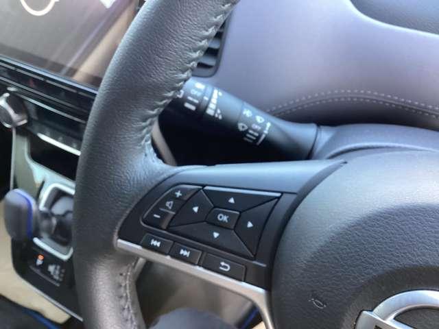 セレナ 1.2 e-POWER ハイウェイスター V 純正10インチモニターナビ・TV 360°カメラ エマジェンシーブレーキ スマキー バックカメラ LED レーンアシスト ETC ドラレコ サイドカーテンエアバック フルオートエアコン アルミホイール エアバック メモリーナビ ABS(10枚目)