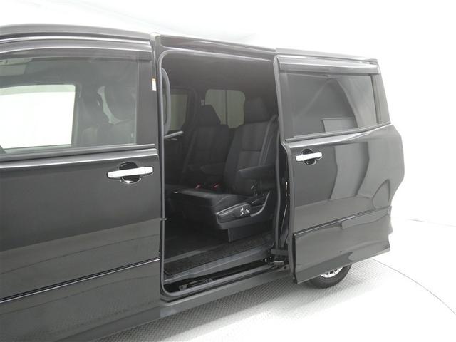 ヴォクシー ＺＳ　キラメキ　フルセグ　メモリーナビ　ＤＶＤ再生　後席モニター　バックカメラ　衝突被害軽減システム　ＥＴＣ　ドラレコ　両側電動スライド　ＬＥＤヘッドランプ　乗車定員７人　３列シート　アイドリングストップ（3枚目）