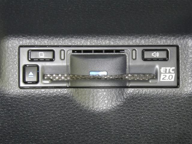 シエンタ ハイブリッドＺ　フルセグ　メモリーナビ　ミュージックプレイヤー接続可　バックカメラ　衝突被害軽減システム　ＥＴＣ　ドラレコ　両側電動スライド　ＬＥＤヘッドランプ　ウオークスルー　乗車定員７人　３列シート（16枚目）