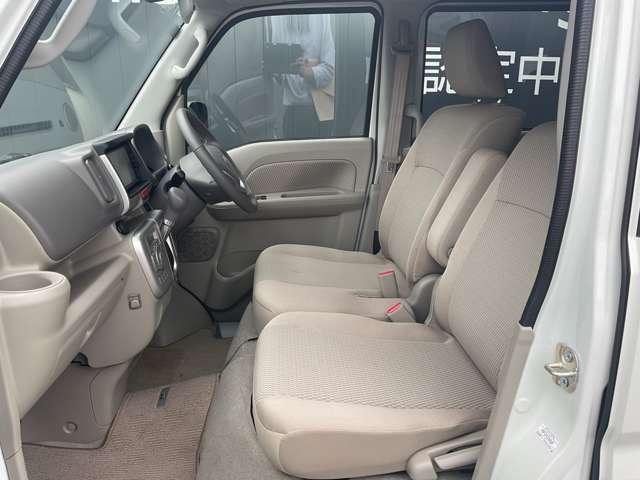 クリッパーリオ ６６０　Ｅ　ハイルーフ　４ＷＤ　純正ナビ／バックカメラ　切替式４ＷＤ　車線逸脱警報　衝突軽減　ＬＥＤヘッドライト　バックカメラ　スマートキー（9枚目）