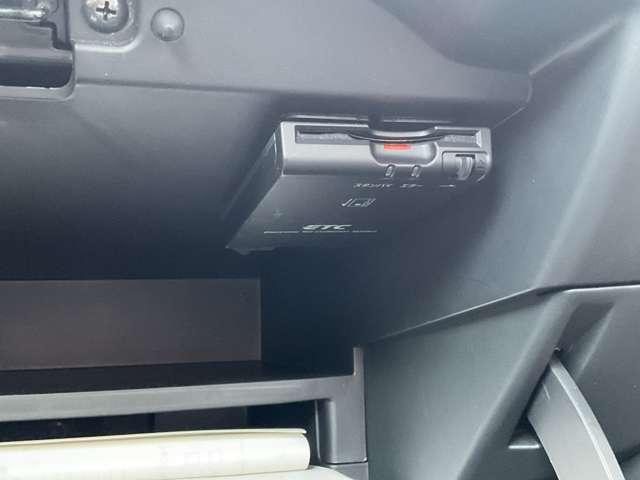 ノート ｅ－ＰＯＷＥＲ　アラウンドビューモニター／ＥＴＣ／ドライブレ　運転席助手席エアバック　レーンキープ　ＡＵＴＯエアコン　盗難防止システム　ナビＴＶ　運転席エアバッグ　キーレスエントリー　ドラレコ　ＥＴＣ車載器　アイドリングストップ　パワーウィンドウ　パワステ（15枚目）