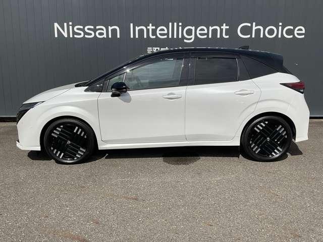 オーラ プロパイロット／アラウンドビューモニター／　追突防止　クルコン　車線逸脱警報装置　寒冷地仕様　ＬＥＤ　ドライブレコーダー　盗難防止　バックモニター　ＥＴＣ　メモリーナビゲーション　ＡＷ　キーレスエントリー　オートエアコン　ＡＢＳ　ＩＳＳ（5枚目）