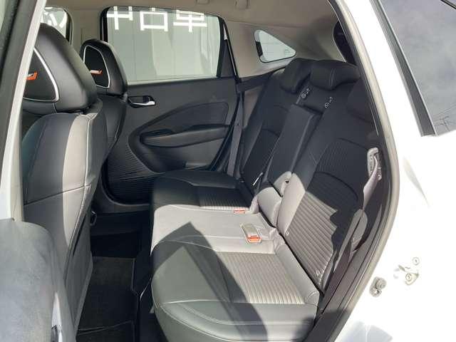 オーラ プロパイロット／アラウンドビューモニター／　追突防止　クルコン　車線逸脱警報装置　寒冷地仕様　ＬＥＤ　ドライブレコーダー　盗難防止　バックモニター　ＥＴＣ　メモリーナビゲーション　ＡＷ　キーレスエントリー　オートエアコン　ＡＢＳ　ＩＳＳ（10枚目）