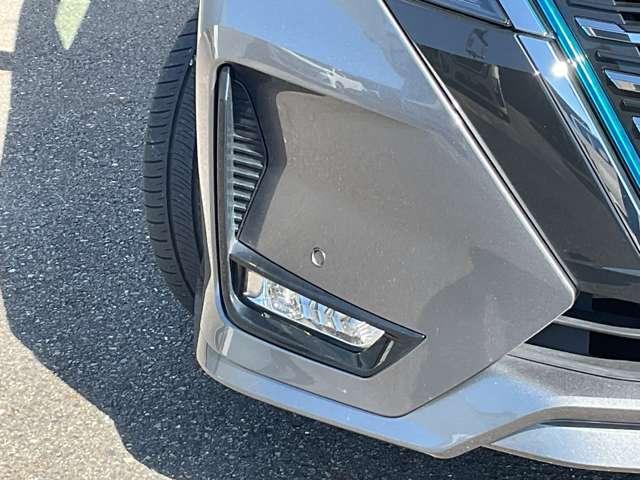 セレナ ハイウェイスター　プロパイロット　ドライブレコーダー　アラ　３６０°カメラ　エマジェンシーブレーキ　１オナ　スマキー　バックカメラ　ＬＥＤ　レーンアシスト　点検記録簿付　ＥＴＣ　ドラレコ　Ａストップ　サイドカーテンエアバック　フルオートエアコン　アルミホイール（7枚目）