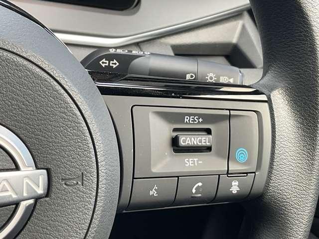 ノート 1.2 X アラウンドビューモニター・前後ドライブレ 衝突被害軽減ブレ-キ 全方位カメラ ETC付 禁煙車 LEDヘッドライト レーダークルーズ レーンアシスト インテリジェントキー ワンオーナー ドラレコ 整備記録簿 ワンセグTV TVナビ キーレス(12枚目)