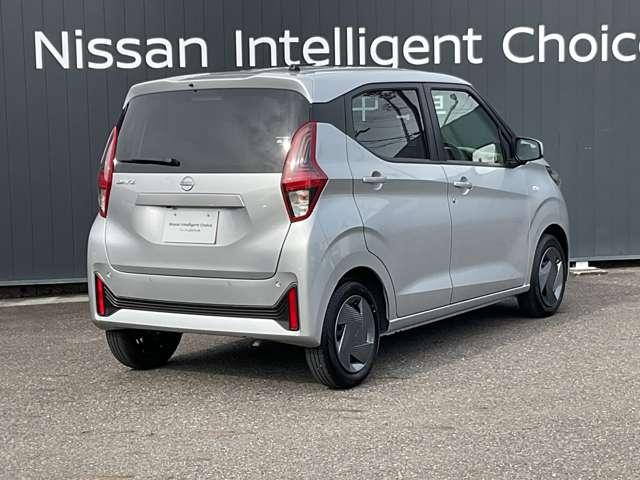 デイズ 660 S ドライブレコーダー バックカメラ 運転席エアバッグ 1オーナ ナビTV キーレスエントリーシステム 記録簿有り エアコン PW PS ワンセグTV ABS メモリーナビゲーション サポカー(3枚目)