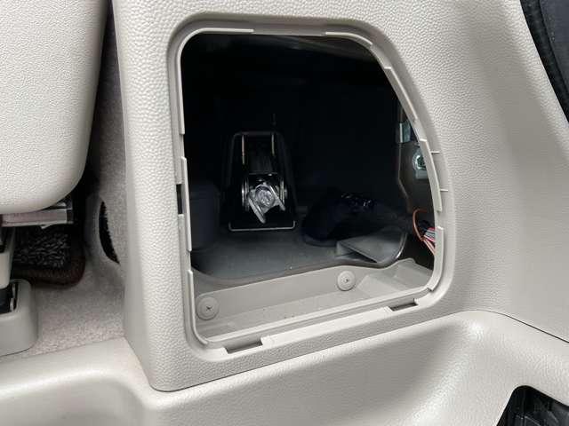 NV100クリッパーリオ 660 G ハイルーフ 両側電動スライドドア ブレーキサポート 1オ-ナ- レーンキープアシスト エアコン 記録簿 ドラレコ 助手席エアバッグ ワンセグTV アルミホイール パワーウィンドウ エアバッグ メモリナビ PS ABS ナビTV(21枚目)