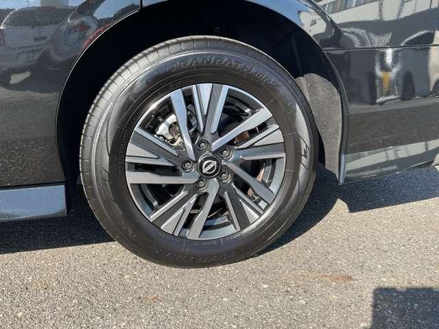 セレナ 2.0ハイウェイスターV アラウンドビューモニター W電動スライド レーダークルコン レーンアシスト LEDランプ 盗難防止システム ETC装備 カーテンエアバッグ アルミホイール キーフリー メモリ-ナビ ナビTV エアコン ドラレコ ワンセグTV(6枚目)