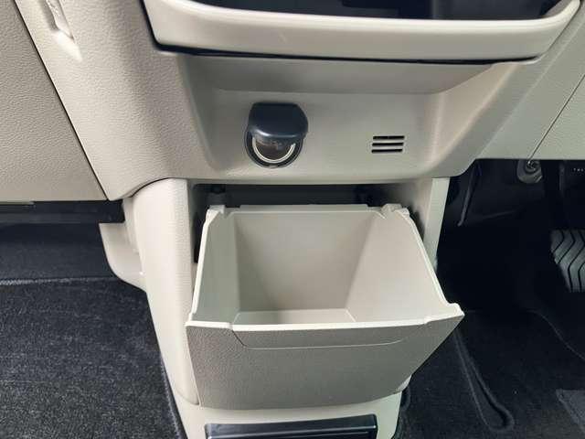 ルークス ６６０　Ｘ　アラウンドビューモニター／ドライブレコー　アラモニ　前後衝突軽減ブレーキ　車線逸脱防止　スマートキー　キーフリー　ドライブレコーダー　ｉ－ｓｔｏｐ　フルオートエアコン　パワーウインドウ　ＬＥＤ　バックカメラ　盗難防止　カーテンエアバッグ（21枚目）