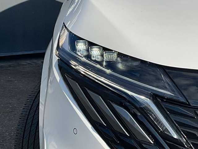 オーラ レザーエディション　プロパイロット／シートヒーター　追突防止　レーダークルーズ　車線逸脱警報装置　寒冷地仕様　ＬＥＤ　ドライブレコーダー　盗難防止　記録簿　バックモニター　ＥＴＣ　インテリジェントキー　メモリーナビゲーション　ＡＷ　キーレスエントリー（6枚目）