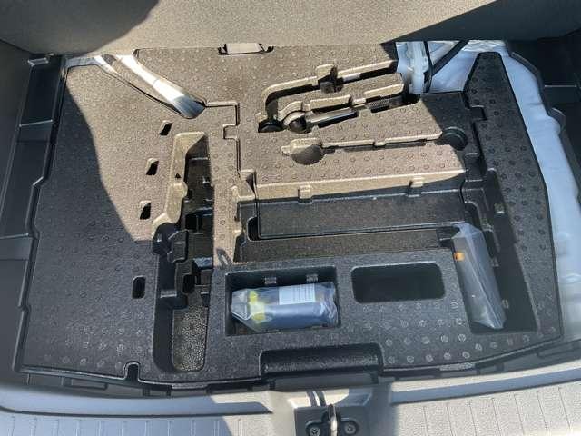 オーラ レザーエディション　プロパイロット／シートヒーター　追突防止　レーダークルーズ　車線逸脱警報装置　寒冷地仕様　ＬＥＤ　ドライブレコーダー　盗難防止　記録簿　バックモニター　ＥＴＣ　インテリジェントキー　メモリーナビゲーション　ＡＷ　キーレスエントリー（27枚目）