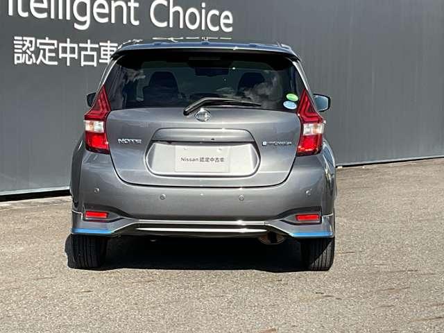 ノート １．２　ｅ－ＰＯＷＥＲ　Ｘ　ＬＥＤヘッドランプ　３６０°カメラ　記録簿付　Ｒカメラ　運転席助手席エアバック　ＡＵＴＯエアコン　１オーナー　ナビＴＶ　ＡＷ　サイドカメラ　運転席エアバッグ　キーレスエントリー　ＬＥＤヘッド　ドラレコ　ＥＴＣ車載器（6枚目）
