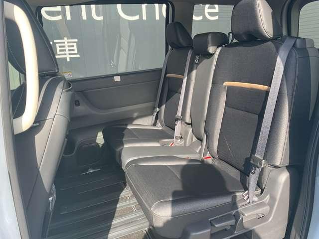 セレナ ２．０　ハイウェイスターＶ　プロパイロット／後席モニター　Ｗ電動スライド　レーダークルコン　レーンアシスト　ＬＥＤランプ　盗難防止システム　ＥＴＣ装備　カーテンエアバッグ　アルミホイール　キーフリー　メモリ－ナビ　ナビＴＶ　記録簿　エアコン　ドラレコ　ＡＢＳ（10枚目）